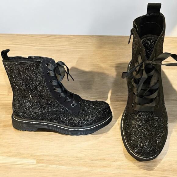 Torrid 9WW Black Embellished Rhinestone Sparkle Combat Boots Booties Punk‎ New - Picture 1 of 4